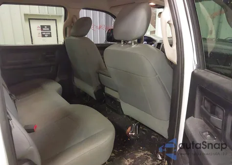 2017 Ram 2500 Tradesman 4X4 6'4 Box z USA, uszkodzony, nr VIN 3C6UR5CL6HG540896